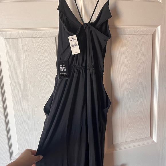 Express XS cowl neck jumpsuit NWT - Picture 3 of 5